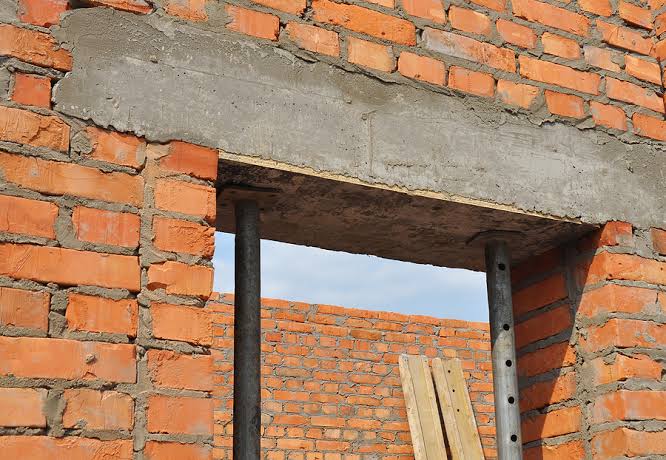 Kapı ve pencere boşluklarının üzerinde kullanılan betonarme lento uygulaması
